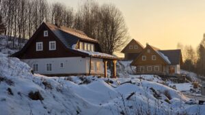 roubal roubenky | roubený dům | dřevostavba | roubenka Trutnov