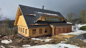 hrubá stavba roubenky | výstavba roubenky | roubenka na klic